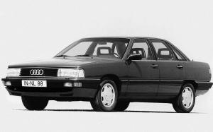 Audi 200 1983 года